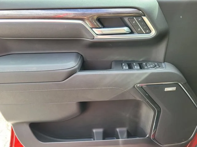 2025 Chevrolet Silverado 1500 LTZ - Photo 21