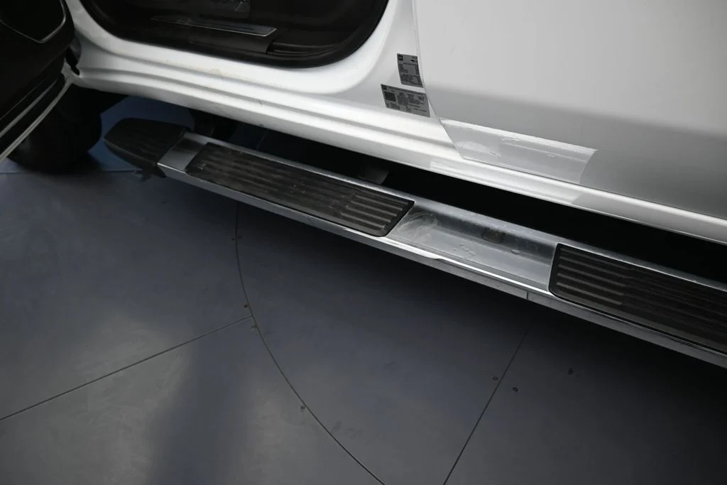 Used 2025 Summit White Chevrolet LT image 34