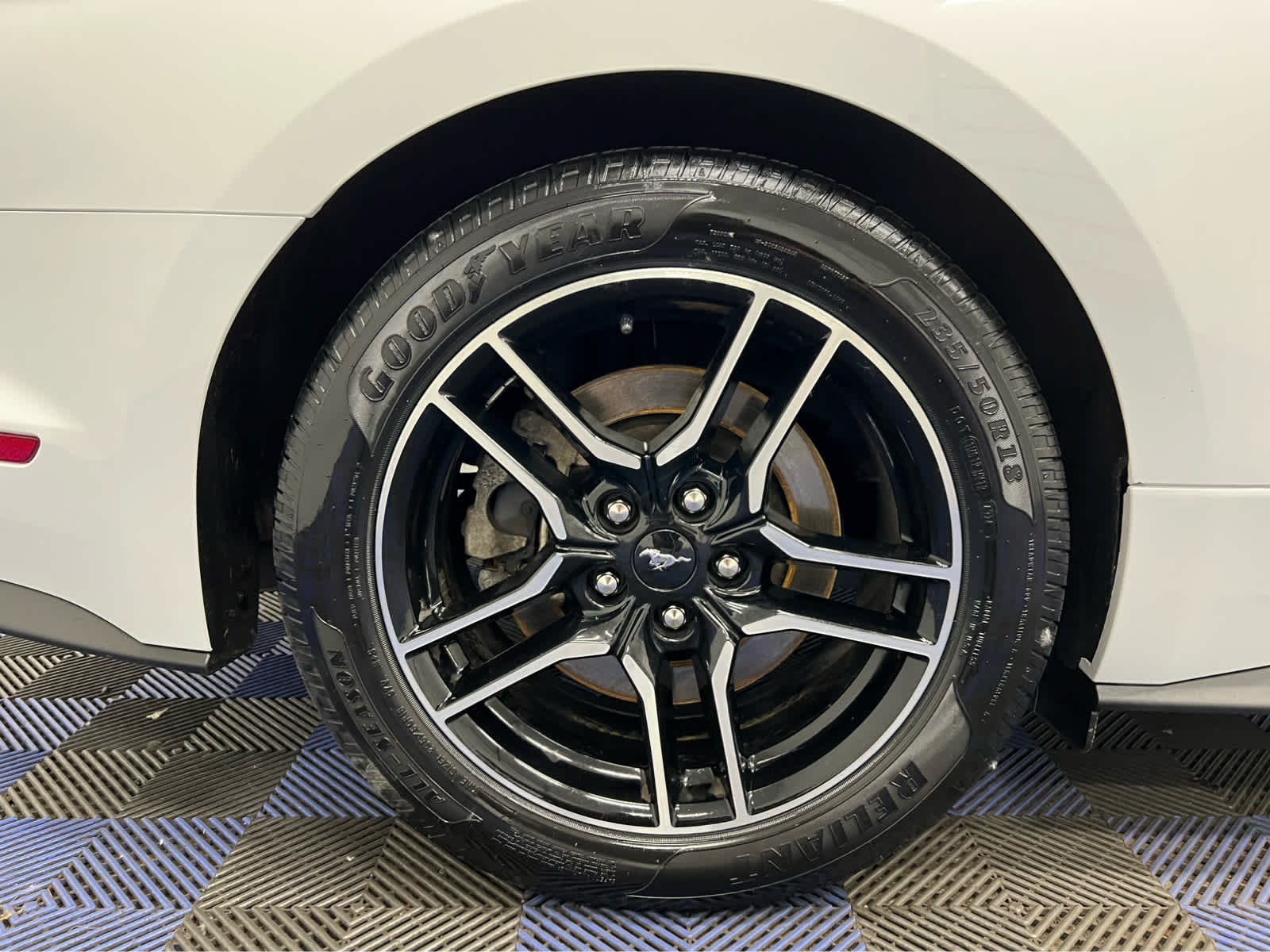 Used 2021 Oxford White Ford GT image 12
