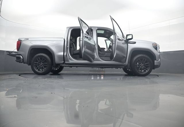 New 2026 Sterling Metallic GMC Elevation image 33