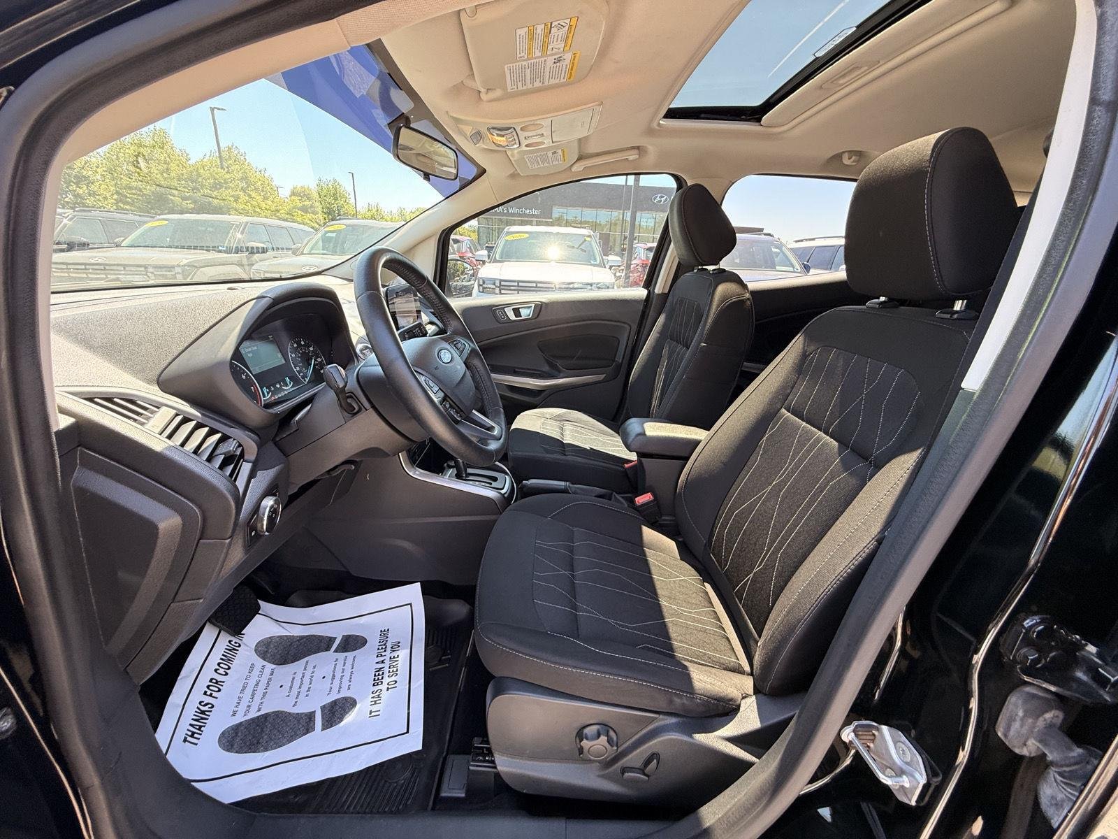 Used 2019 Shadow Black Ford SE image 14