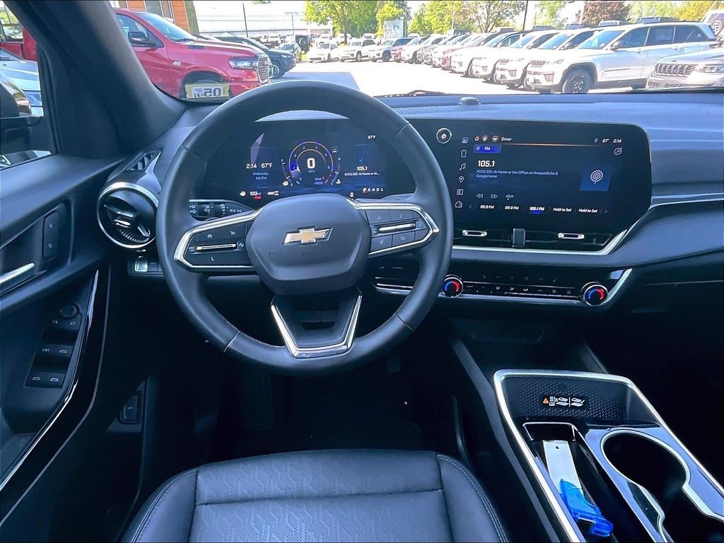 Used 2025 Black Chevrolet LT image 17