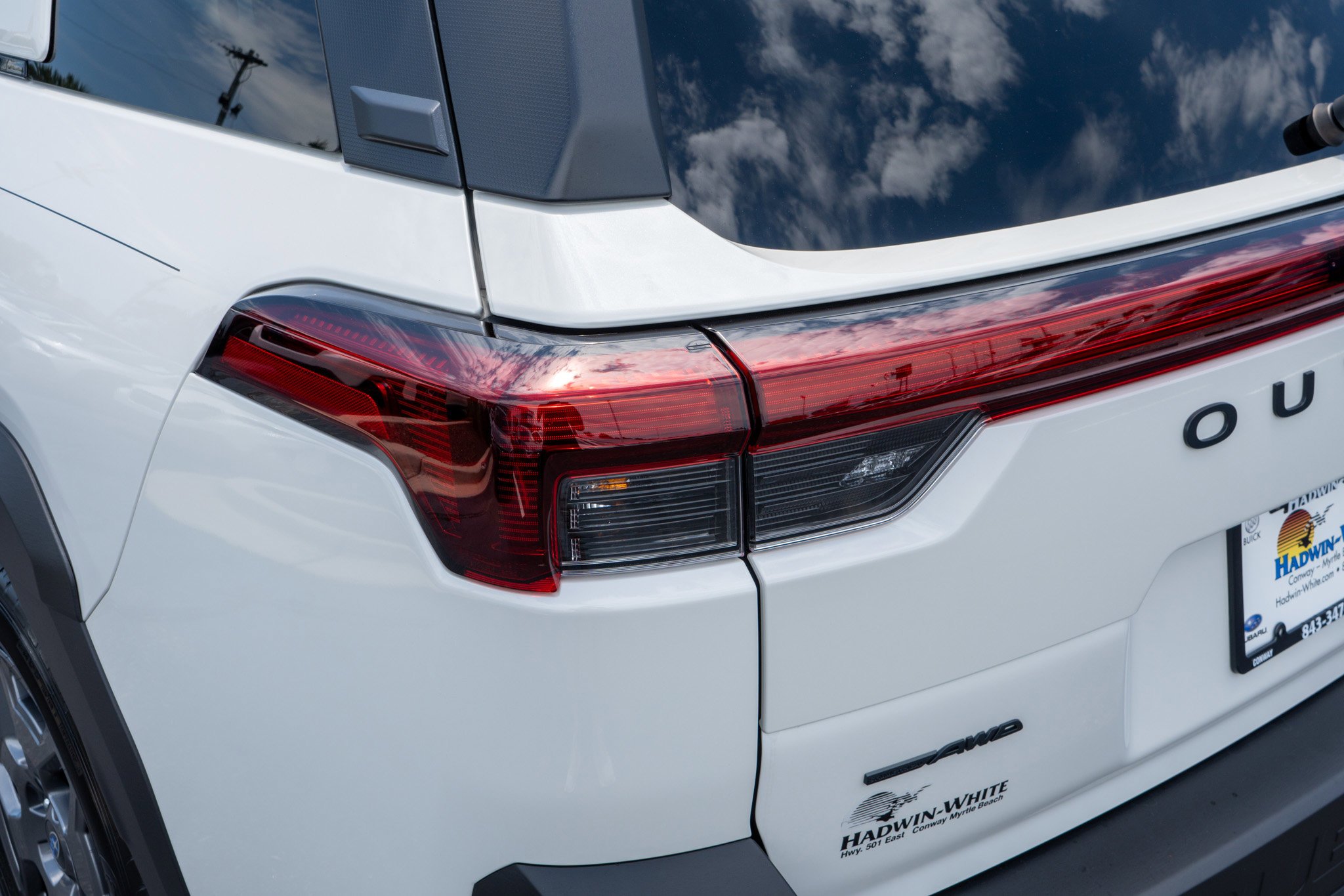 New 2026 CRYSTAL WHITE PEARL Subaru Premium image 10