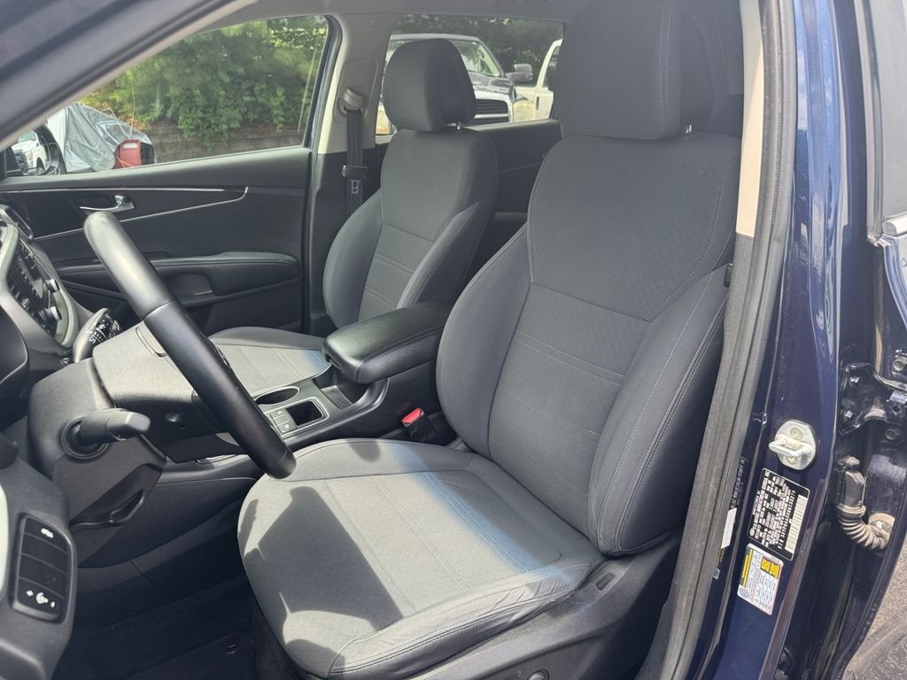 Used 2016 Blue Kia LX image 17