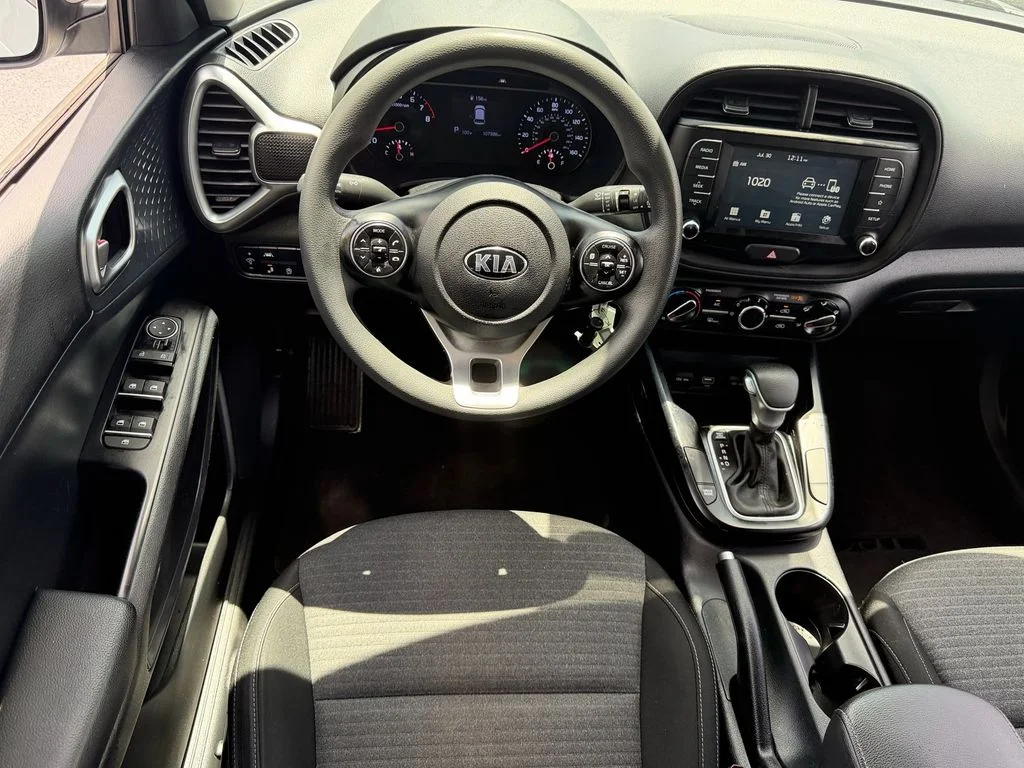 Used 2021 Silver Kia S image 13