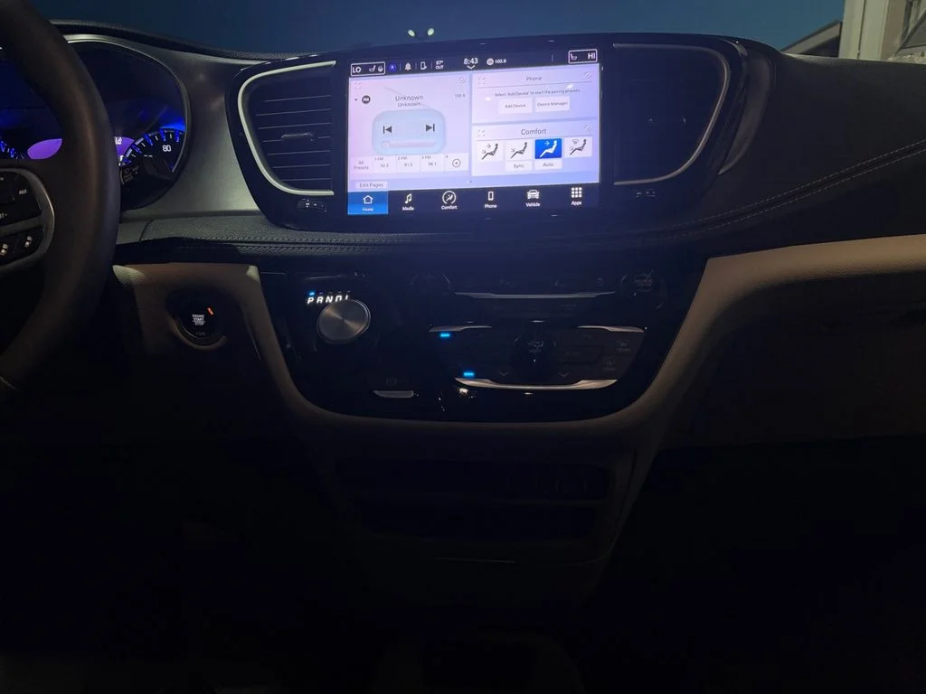 Used 2023 White Chrysler Touring L image 15