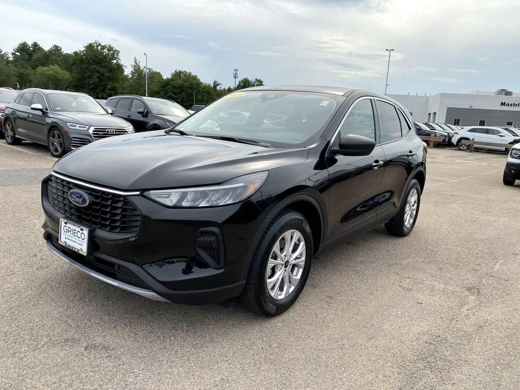 Used 2023 Black Ford Active image 10