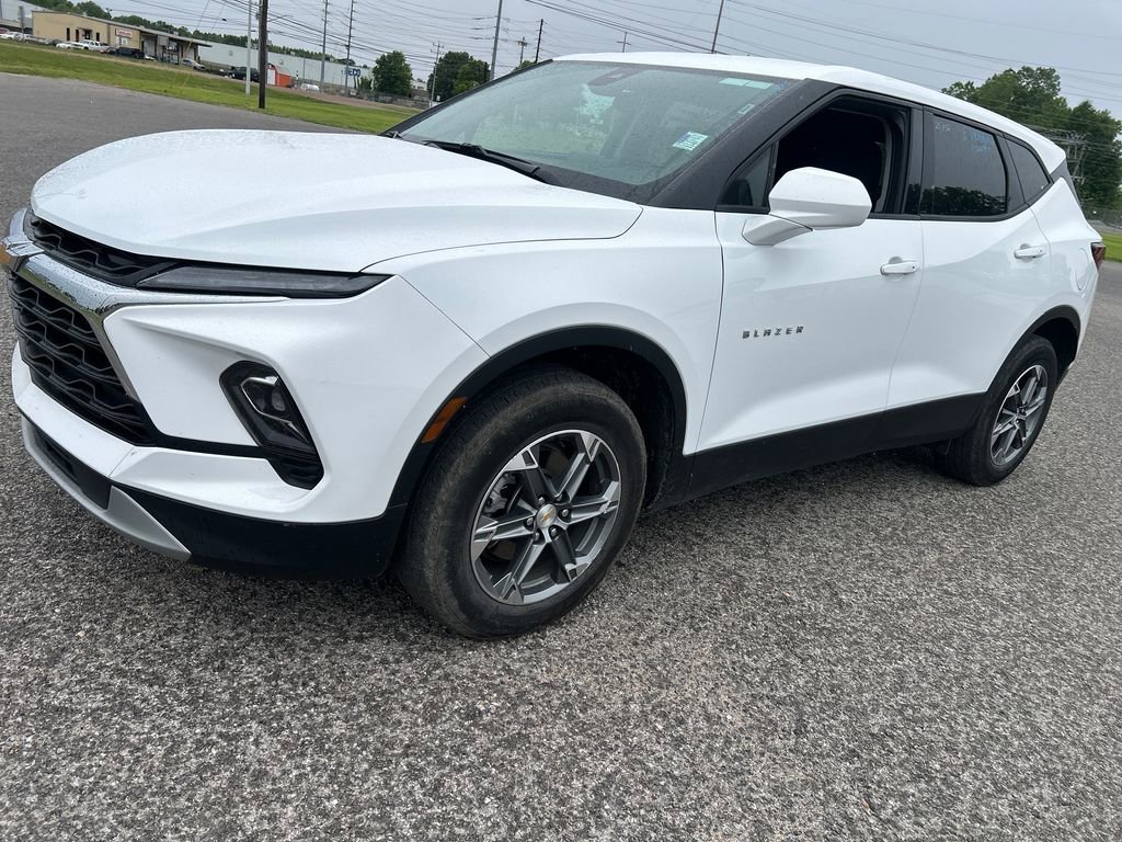 2025 Chevrolet Blazer 2.0T 2LT FWD's photo