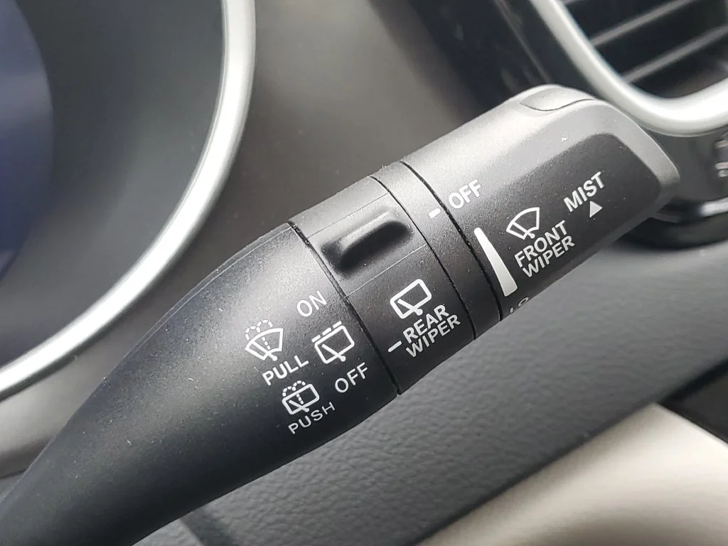 Used 2024 Silver Chrysler Touring L image 14