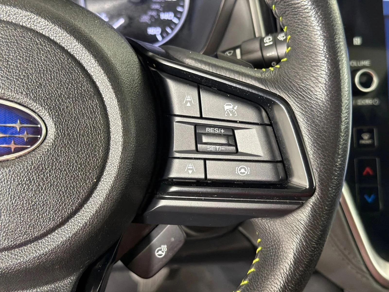 Used 2025 Black Subaru Onyx Edition image 27