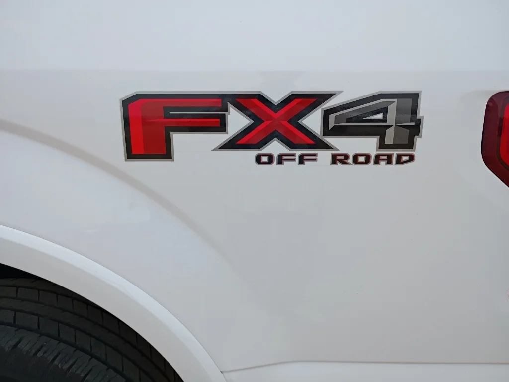 Used 2019 Oxford White Ford LARIAT image 37