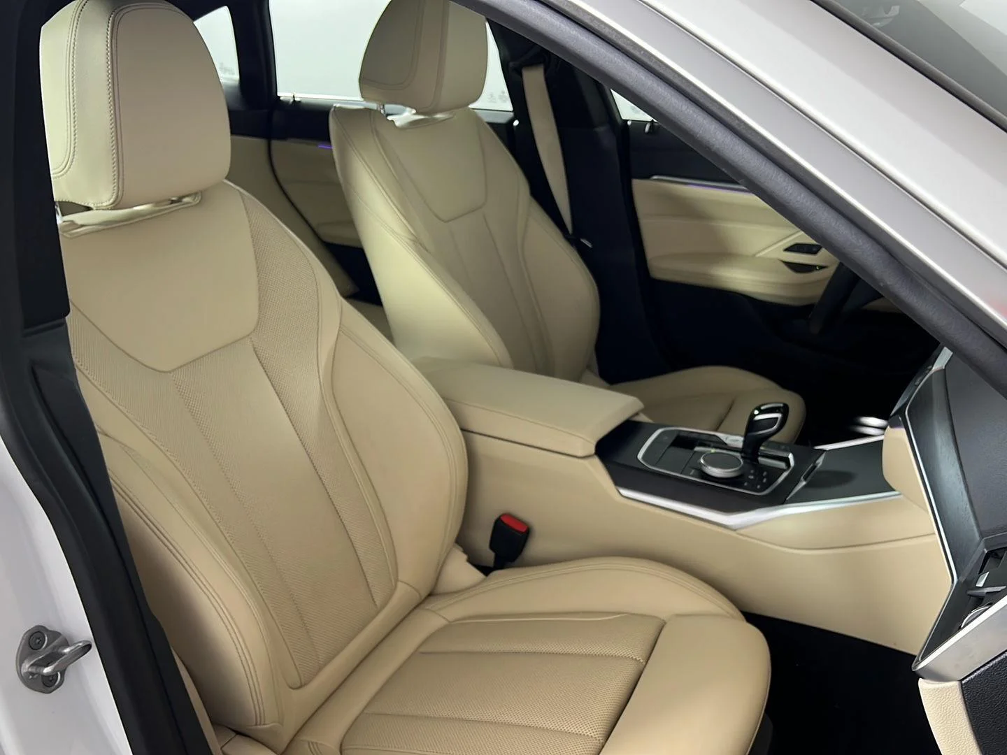 Used 2023 Mineral White Metallic BMW 430i xDrive image 23