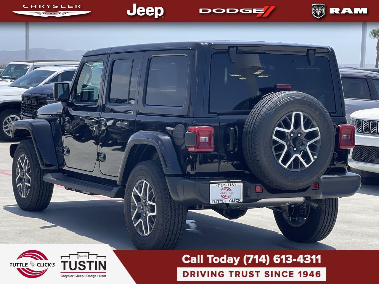 New 2026 Black Clear-Coat Exterior Paint Jeep Sahara image 4