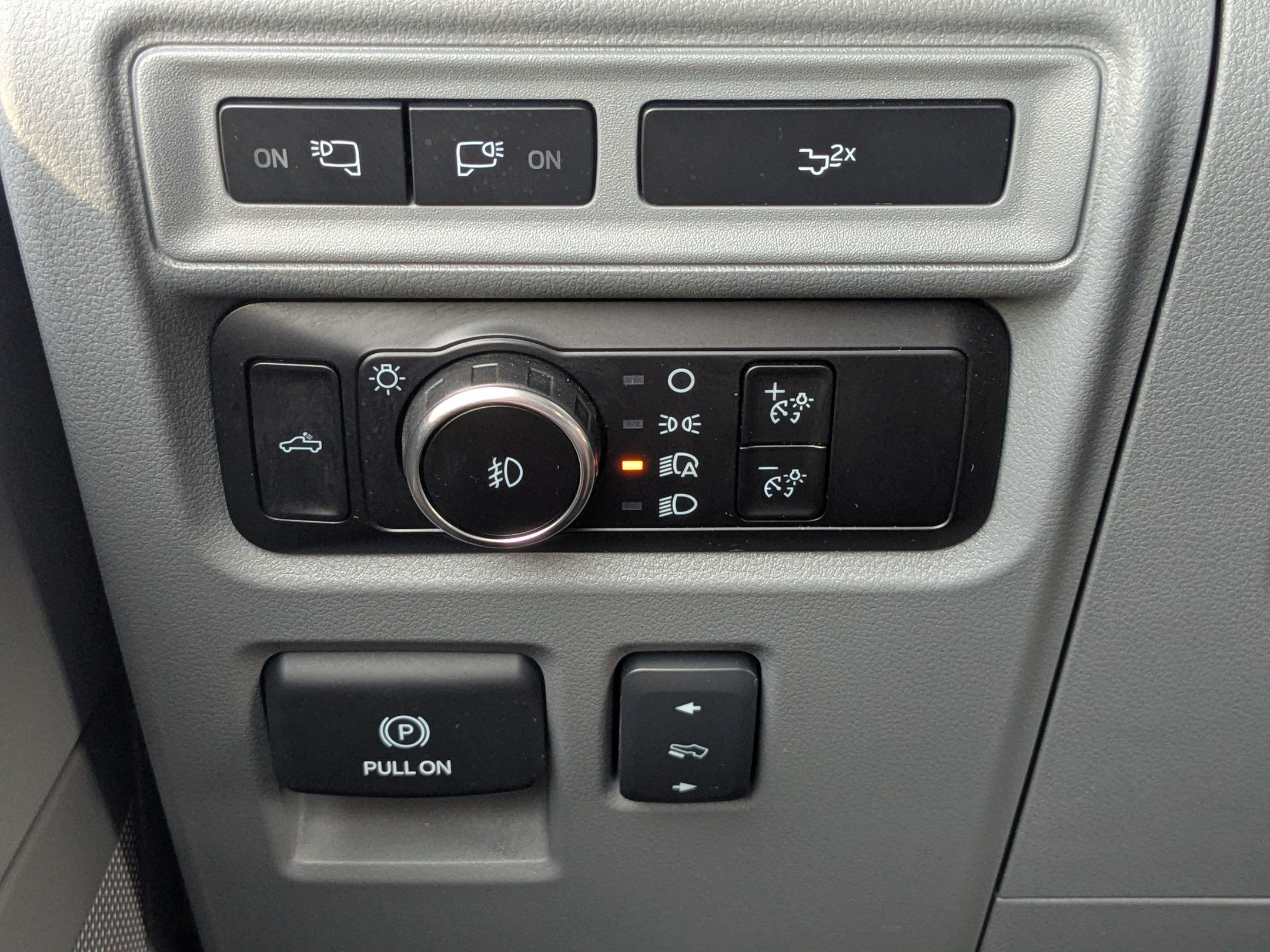 Used 2023 Oxford White Ford LARIAT image 22