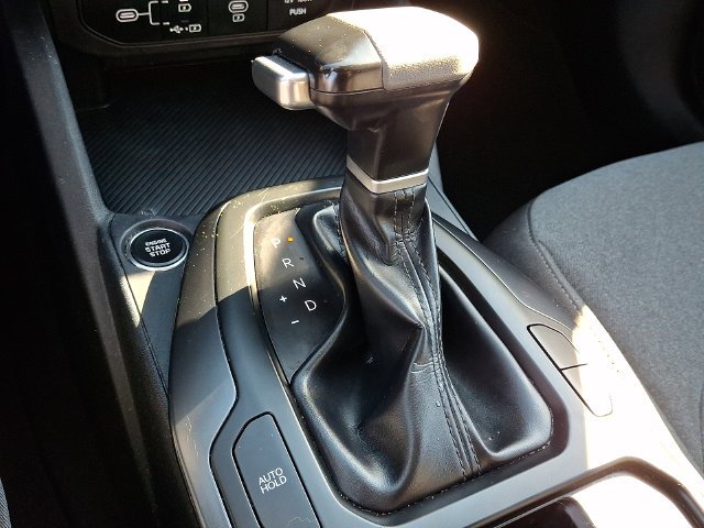 Used 2025 White Kia LXS image 17