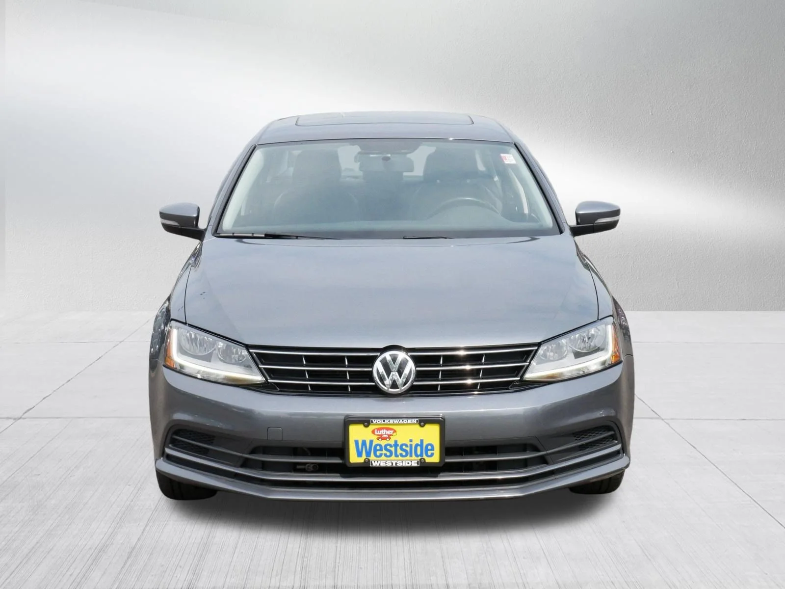 Used 2018 Volkswagen Jetta SE with VIN 3VWDB7AJ4JM261185 for sale in St. Louis Park, MN