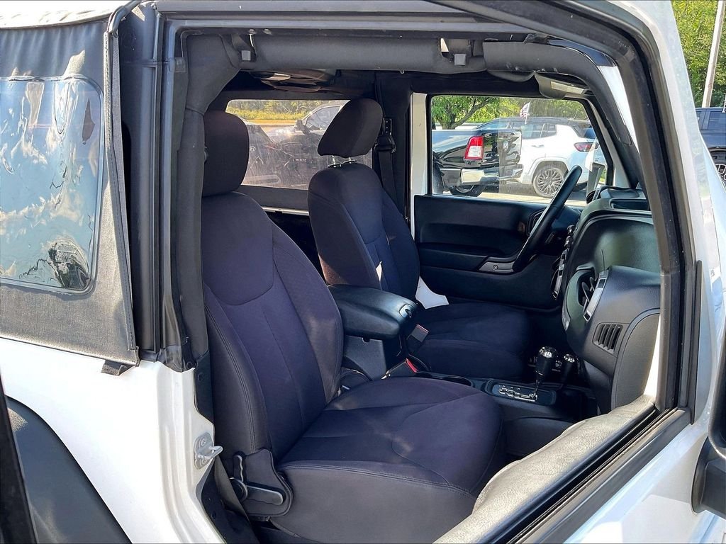 Used 2014 White Jeep Sport image 11