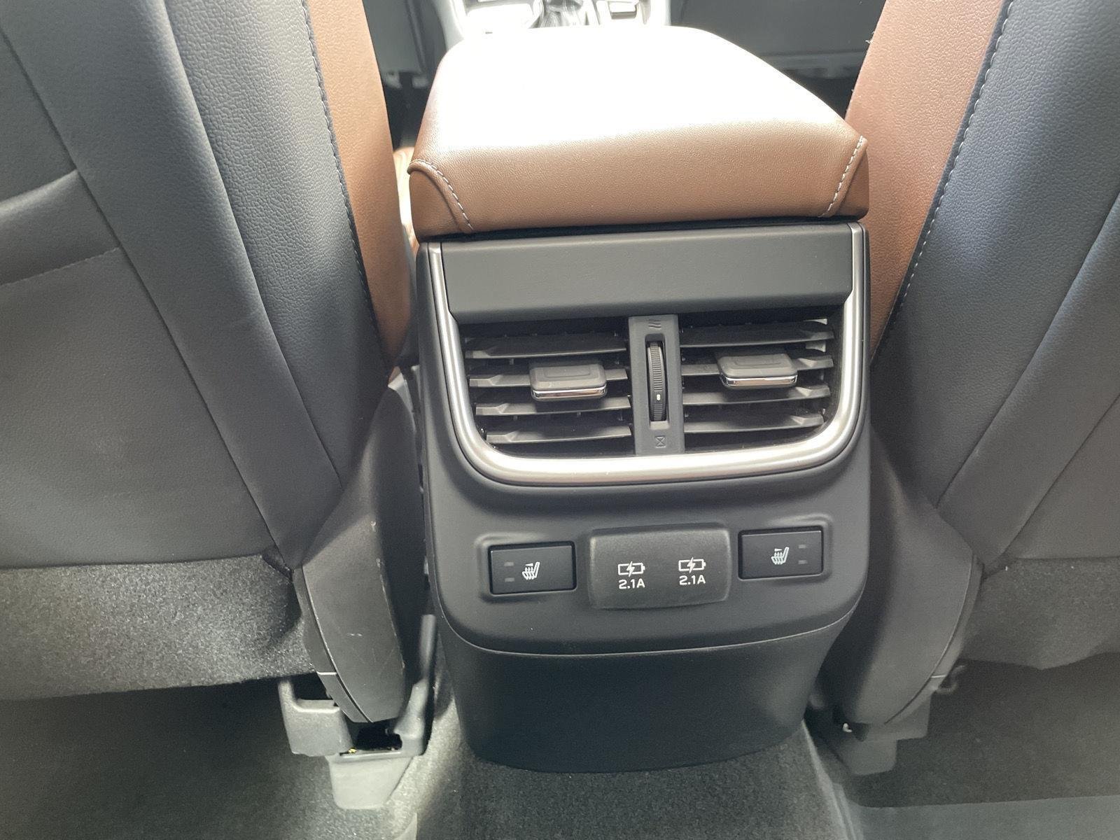 Used 2022 Crystal White Pearl Subaru Touring image 28