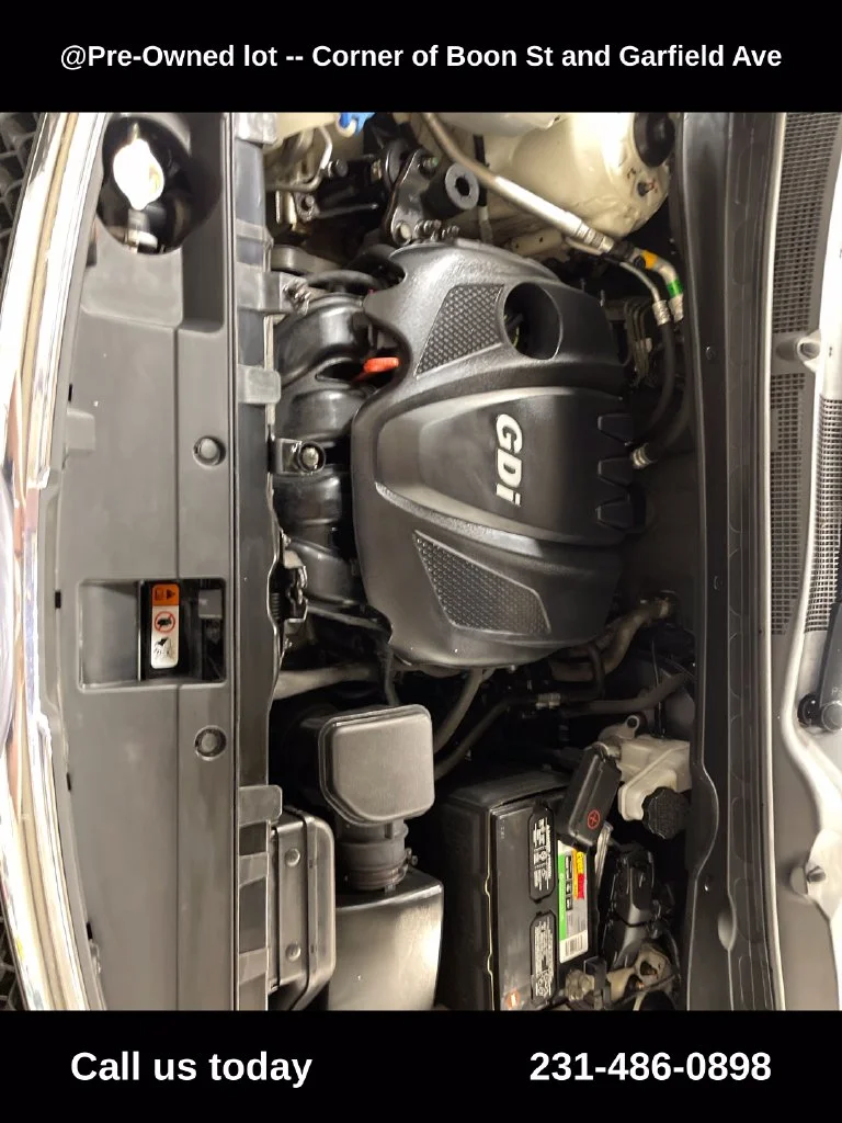 Used 2016 White Kia LX image 10