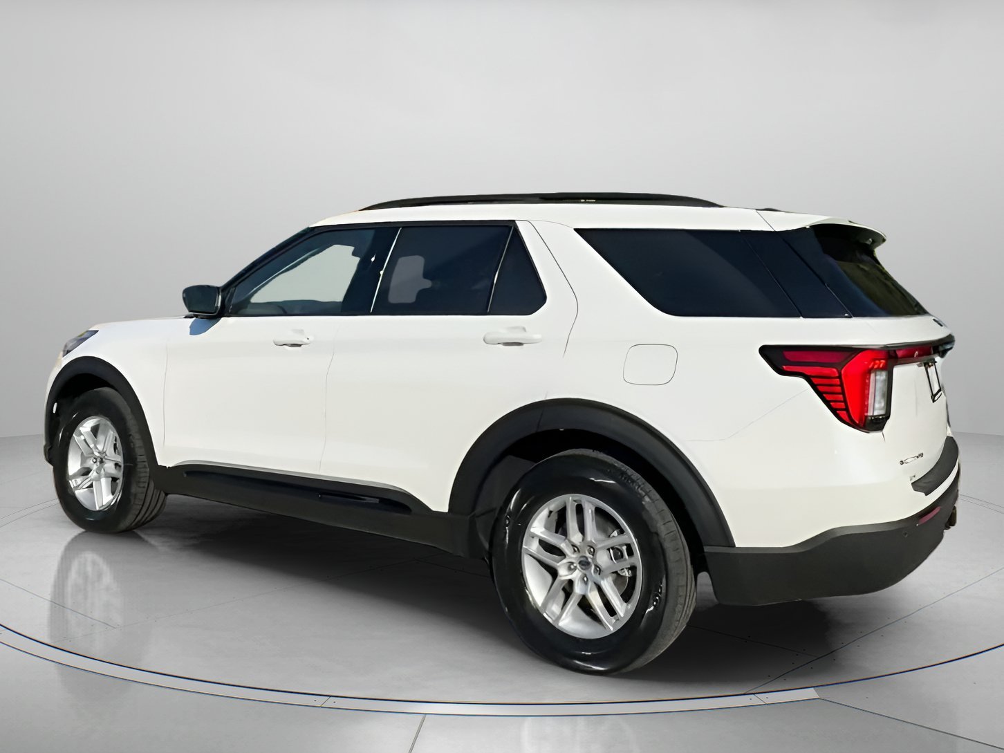 New 2026 Star White Metallic Tri-Coat Ford Active image 17