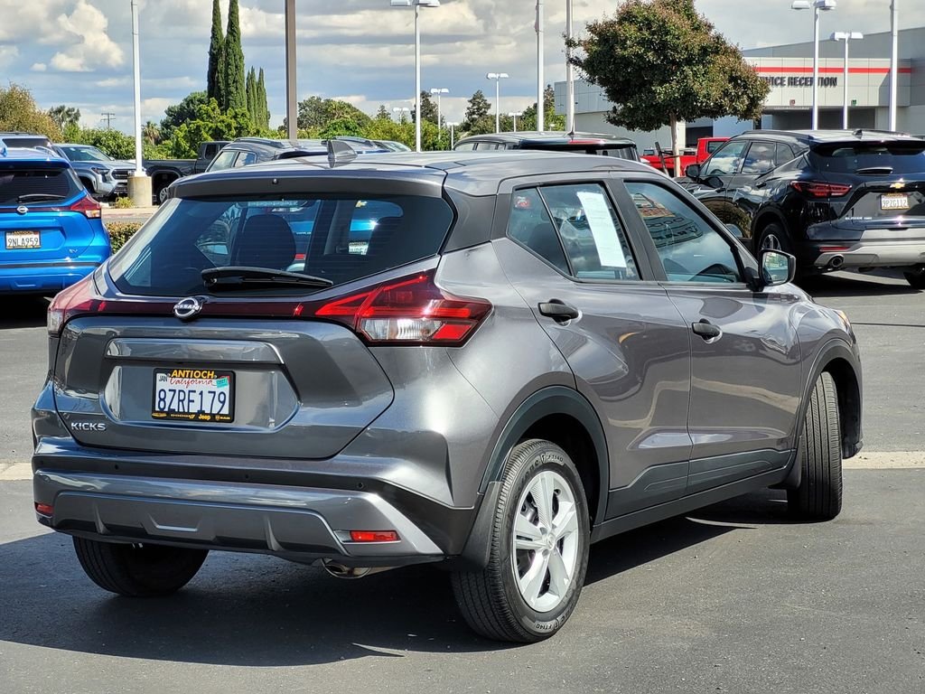 Used 2022 Gray Nissan S image 4