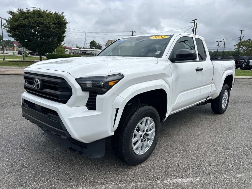 2024 Toyota Tacoma SR - Photo 8