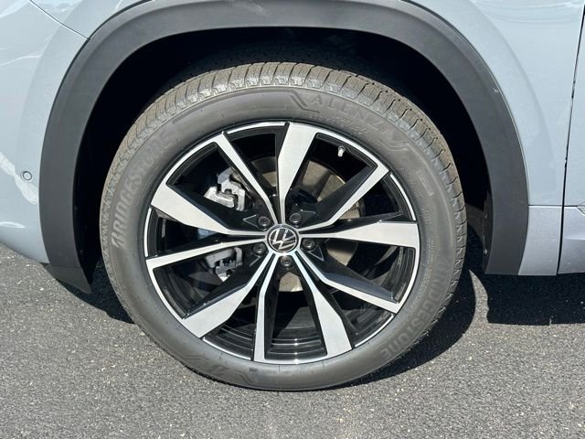 New 2026 Pure Gray Volkswagen SEL Premium R-Line image 12