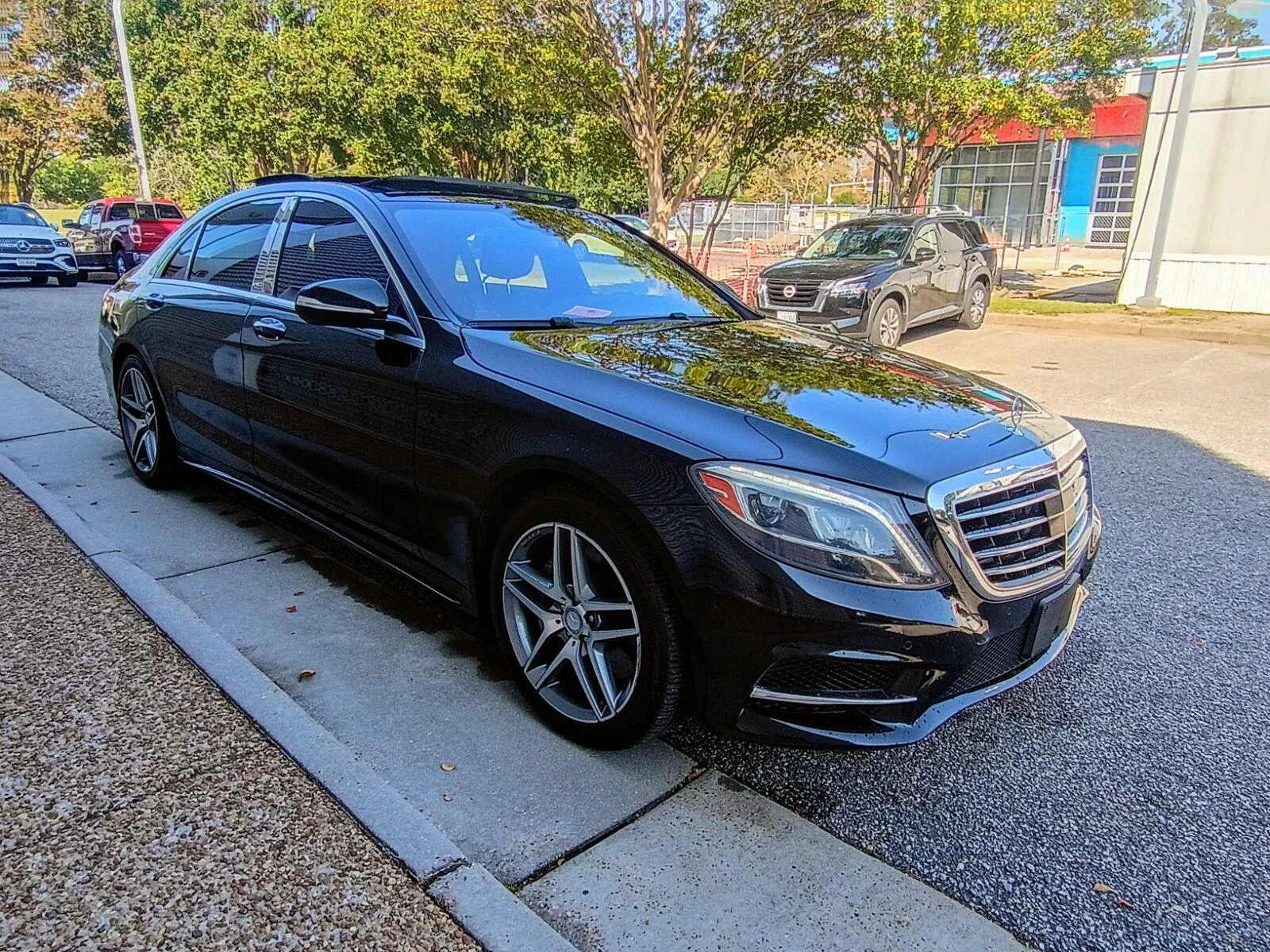 Used 2014 Black Mercedes-Benz S 550 image 3