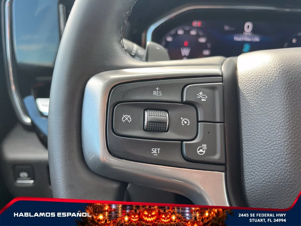 Used 2025 Summit White Chevrolet LTZ image 25