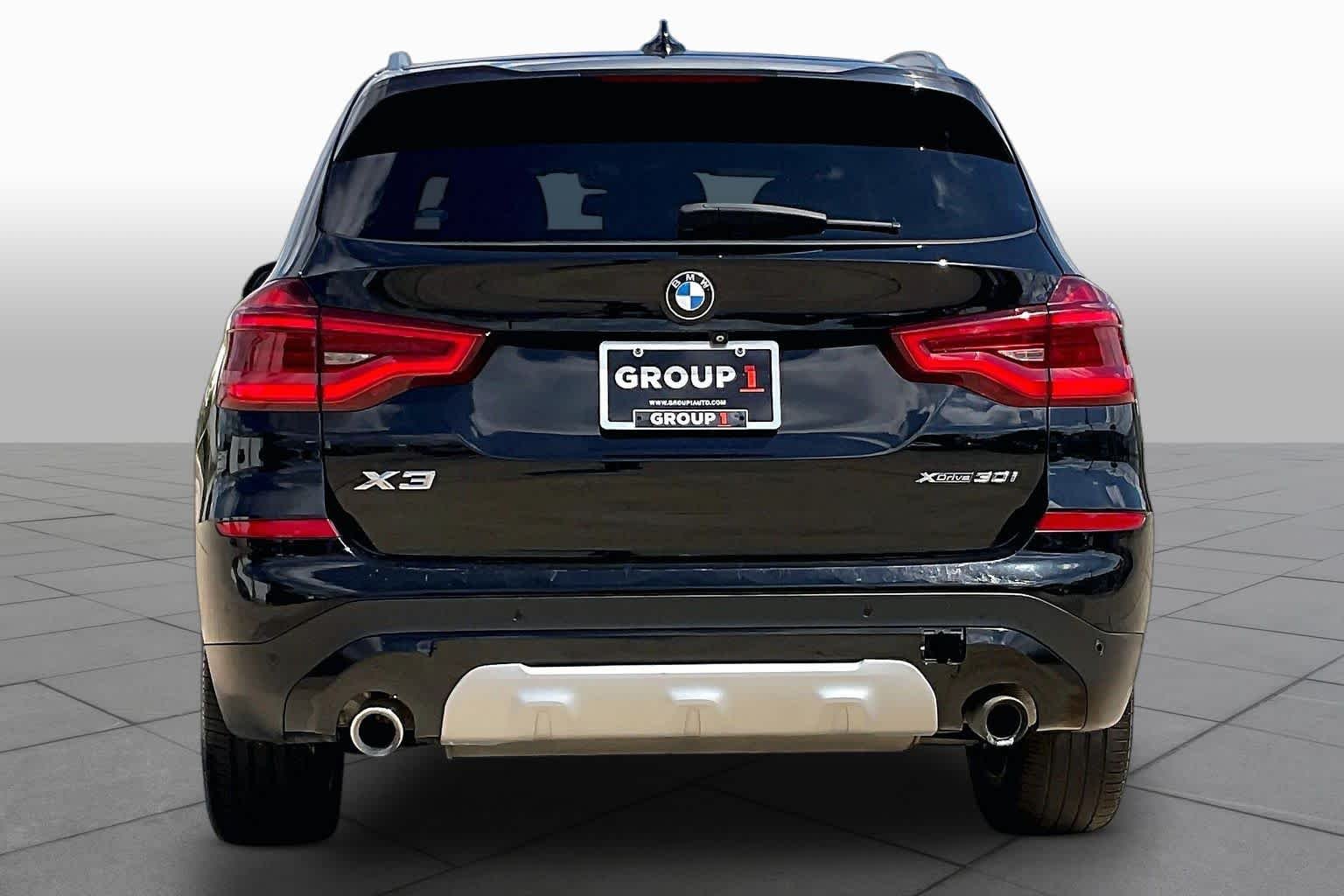 Used 2019 Jet Black BMW xDrive30i image 4
