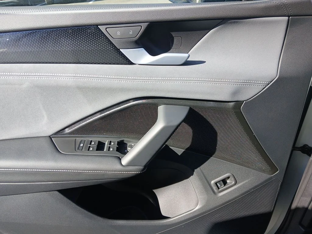 New 2026 White Volkswagen 2.0T SE image 11