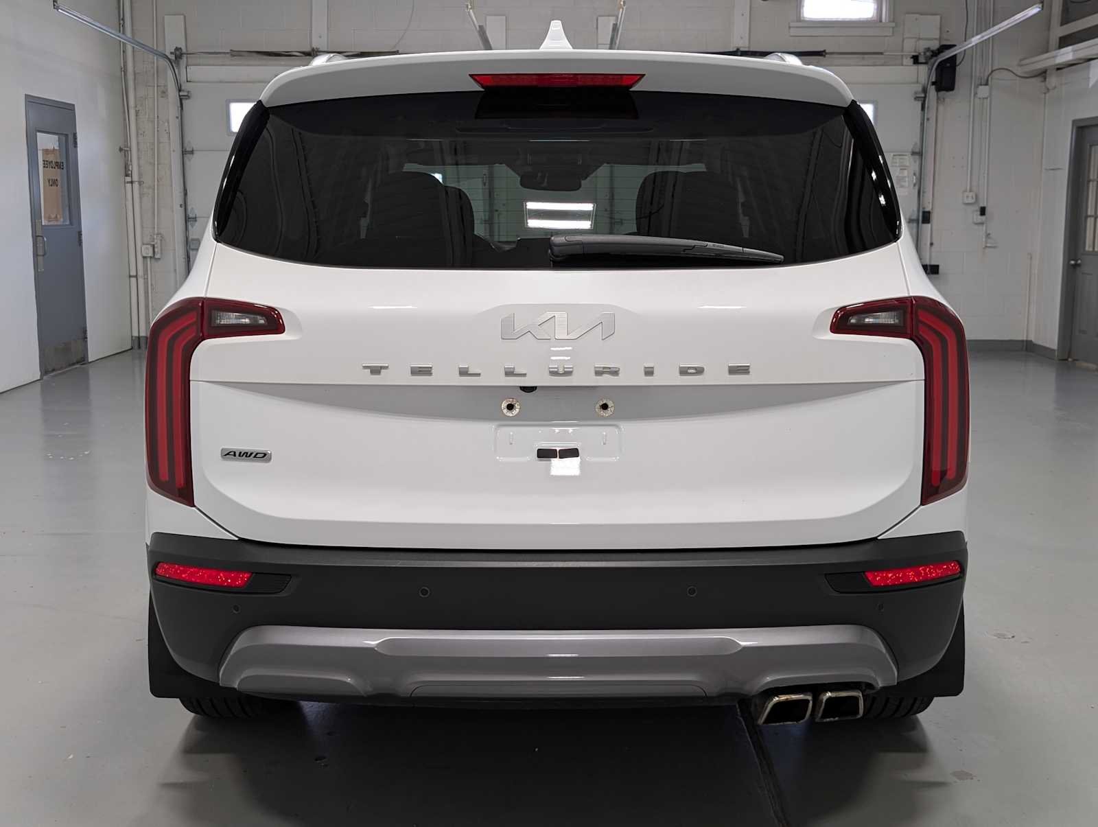 Used 2022 GLAC WHITE Kia SX image 6
