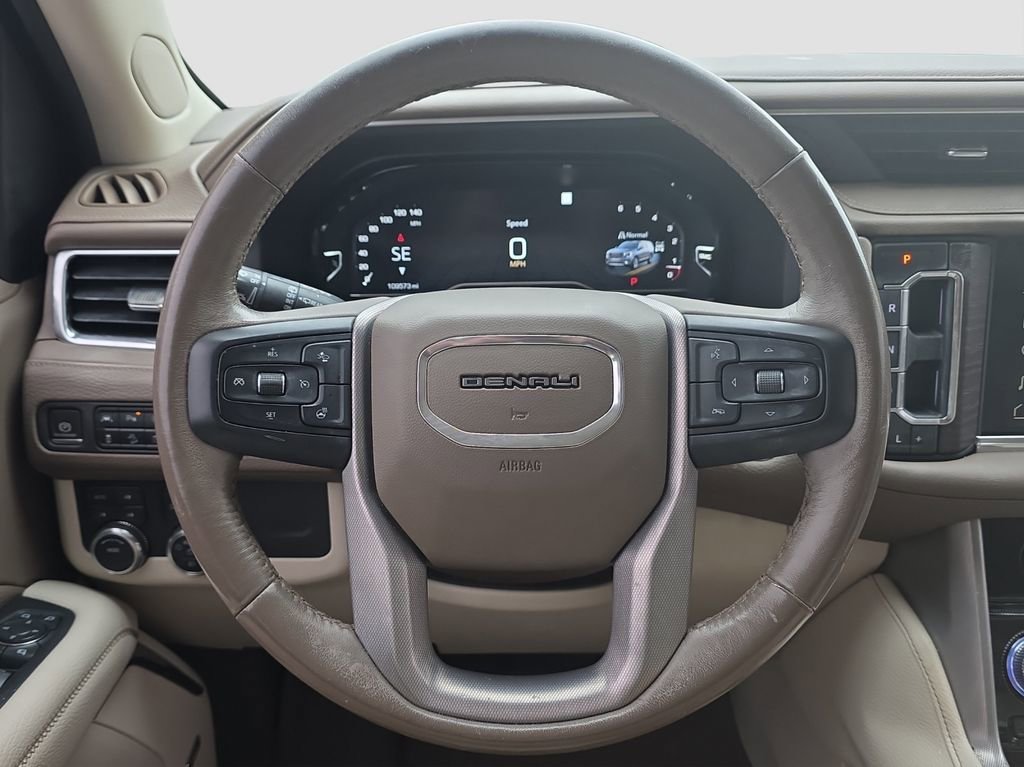 Used 2022 White Frost Tricoat GMC Denali image 9
