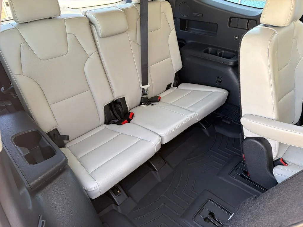 Used 2022 White Kia S image 27