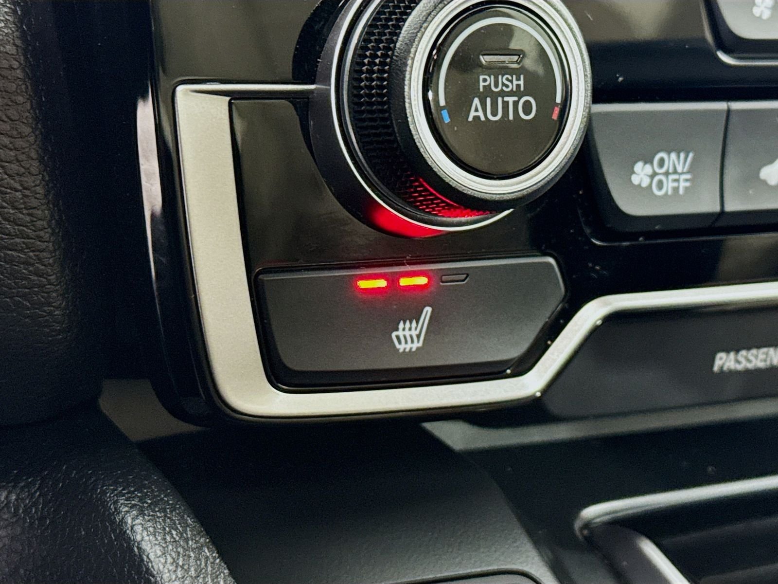 Used 2020 White Honda EX-L image 18