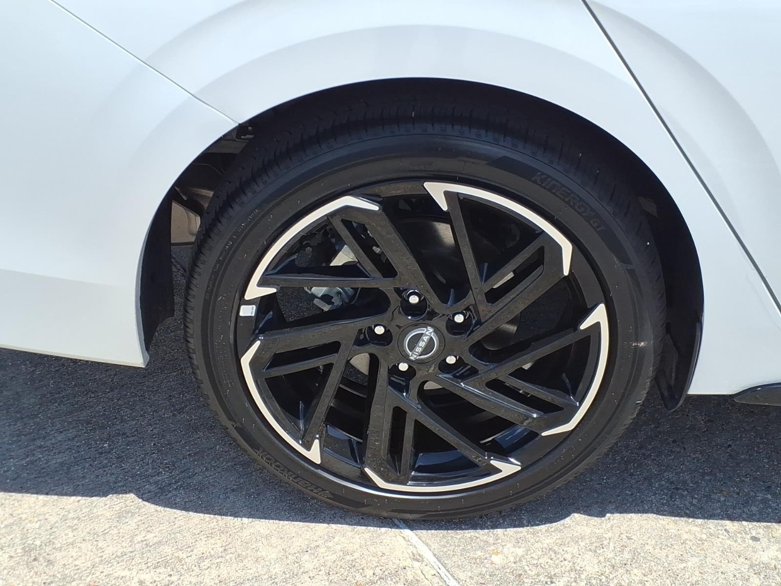 2026 Nissan Sentra SR White at Robbins Nissan