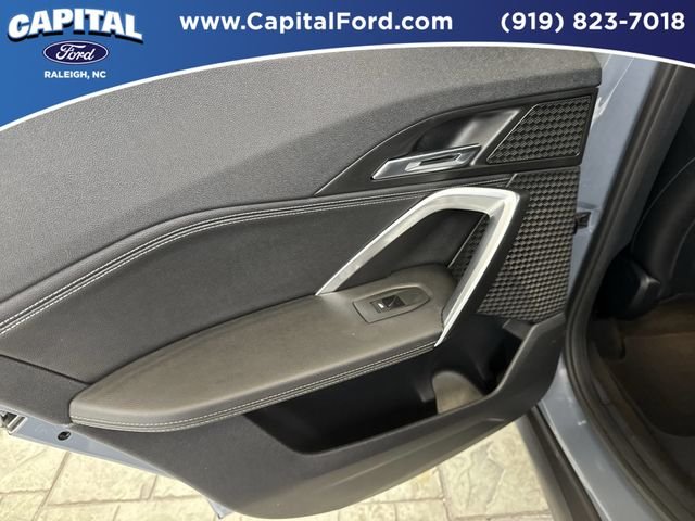 Used 2023 Gray BMW xDrive28i image 17