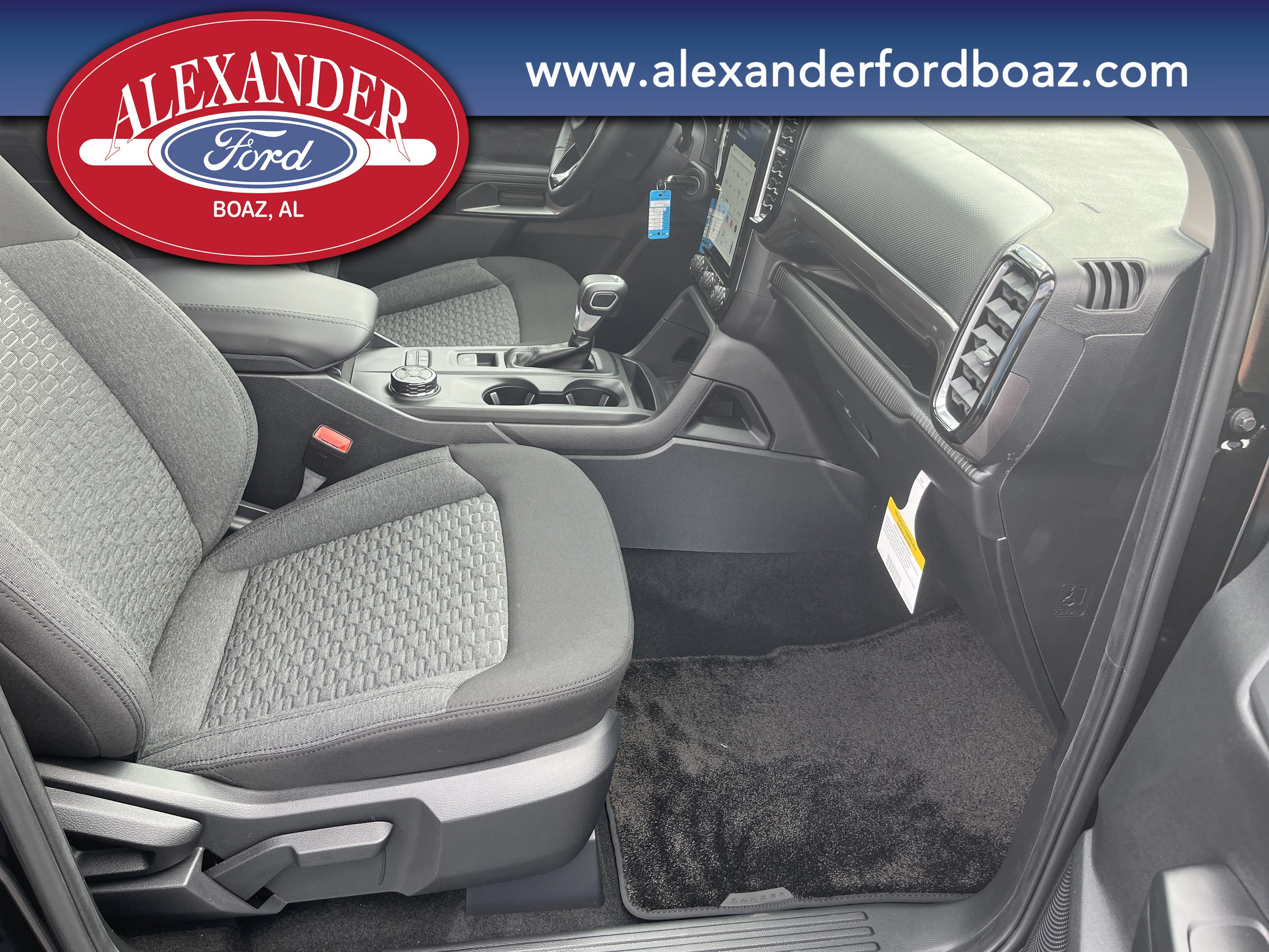 New 2025 Shadow Black Ford XLT image 16