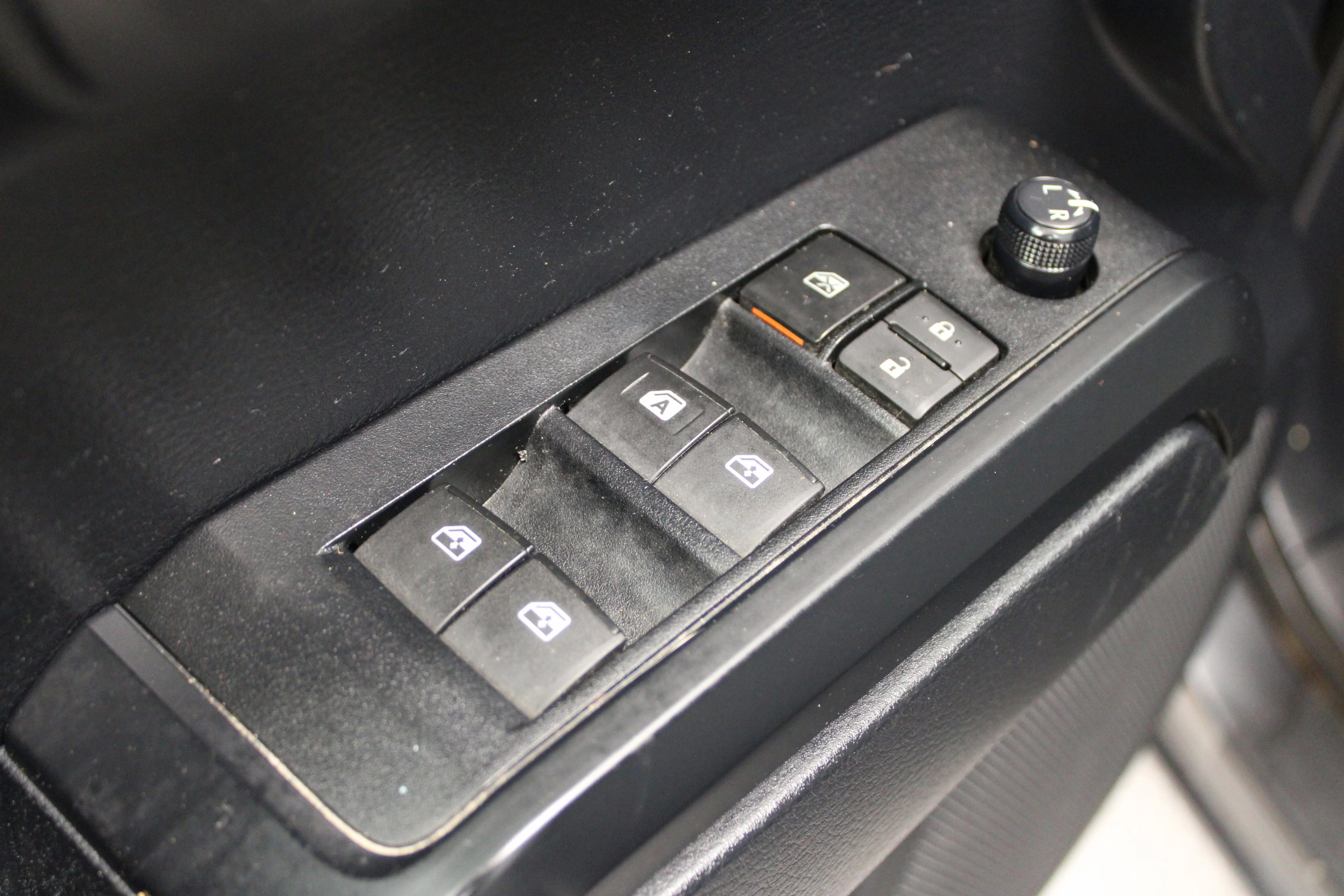 Used 2019 Magnetic Gray Metallic Toyota SR image 13
