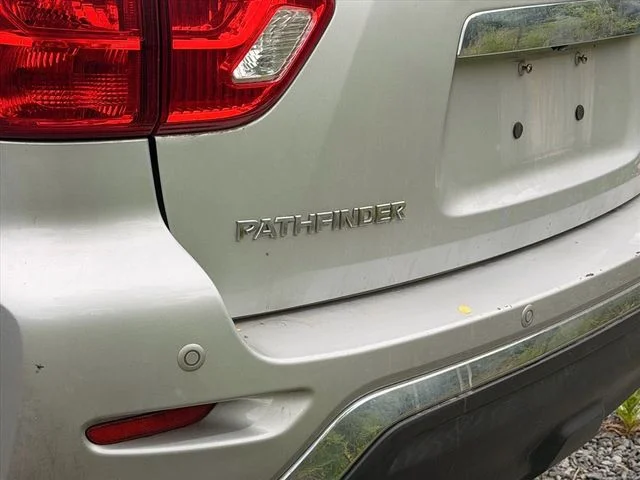 Used 2019 Silver Nissan SV image 10