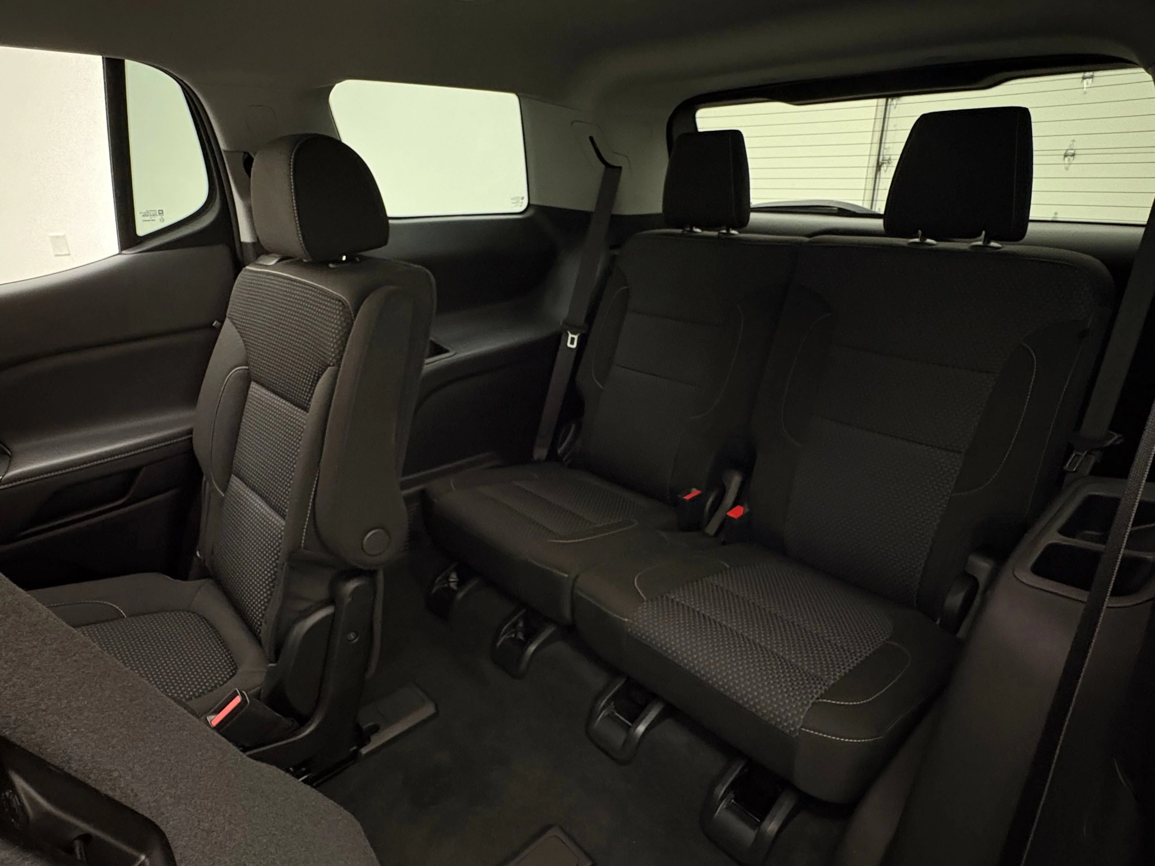Used 2023 Summit White GMC SLE image 39