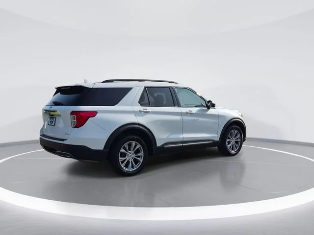 Used 2023 White Ford XLT image 8