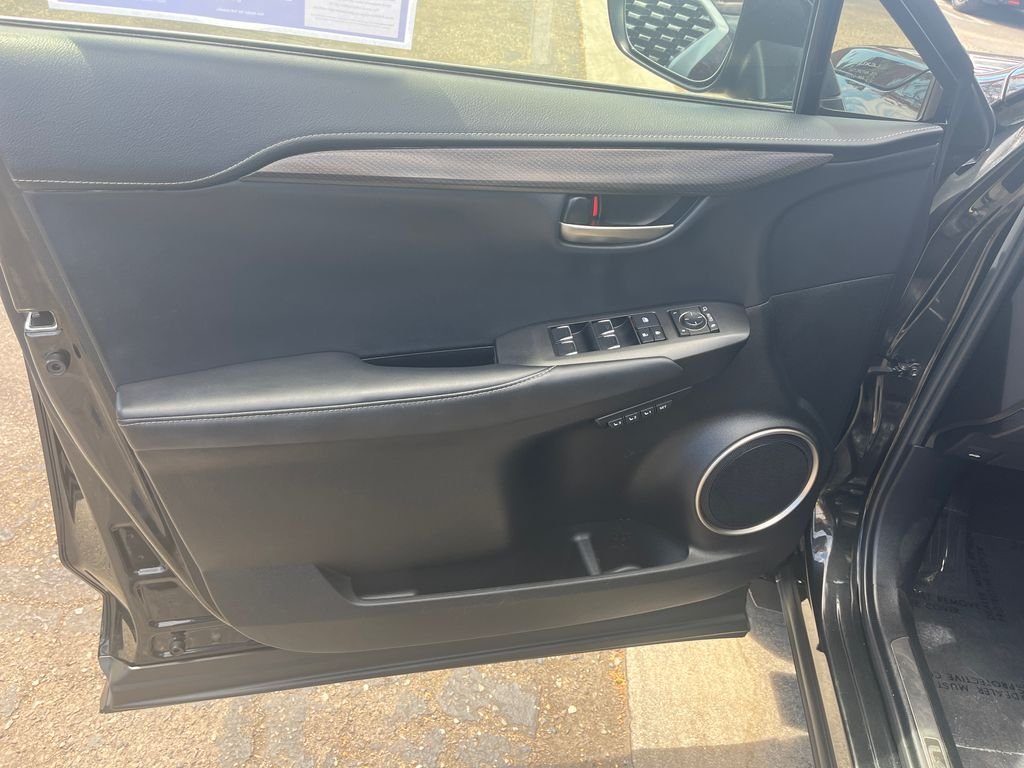 Used 2019 Black Lexus 300h image 10