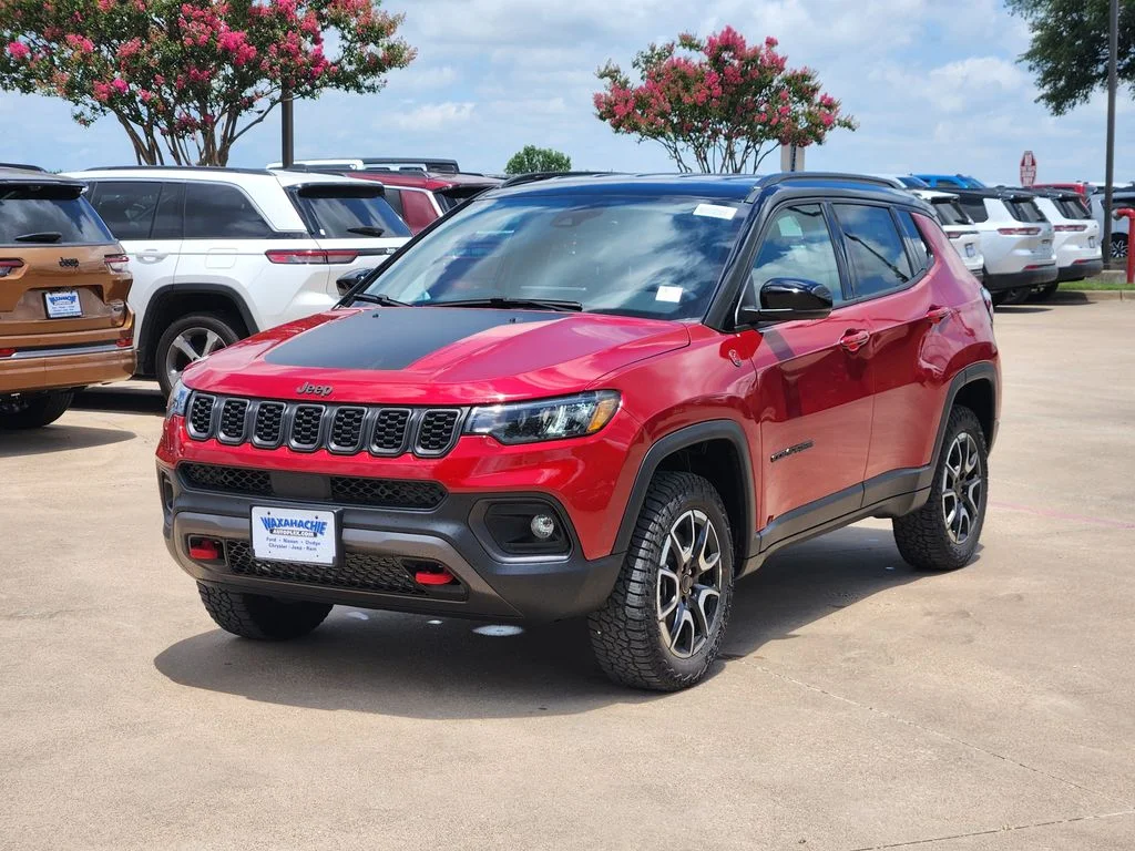 New 2026 Red Hot Pearl-Coat Exterior Paint Jeep Trailhawk image 2