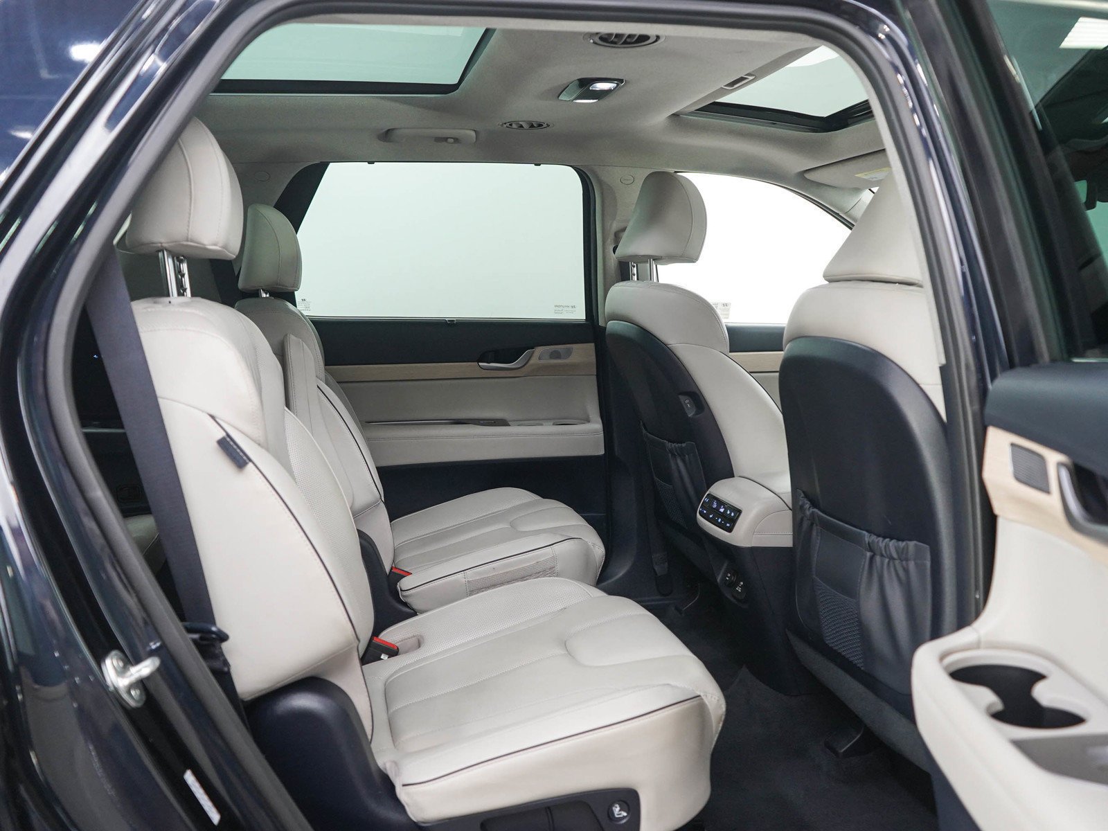 2024 Hyundai Palisade Limited - Photo 12