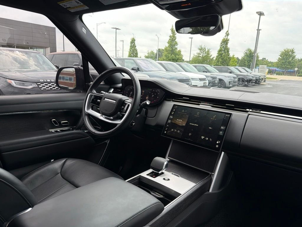 Used 2024 Gray Land Rover SE image 13