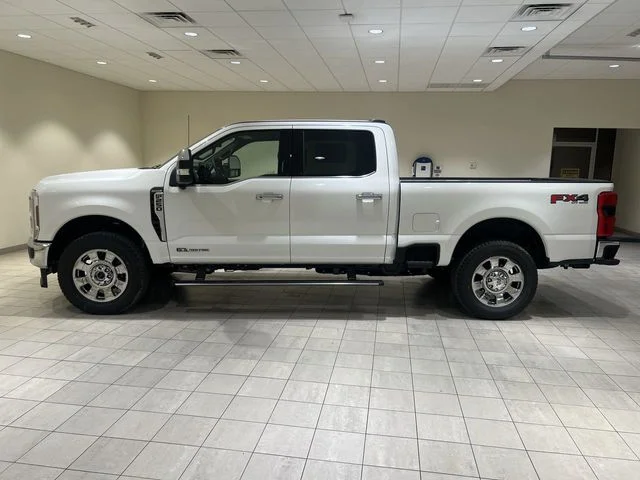 New 2026 Star White Metallic Tri-Coat Ford F-250® King Ranch® image 34