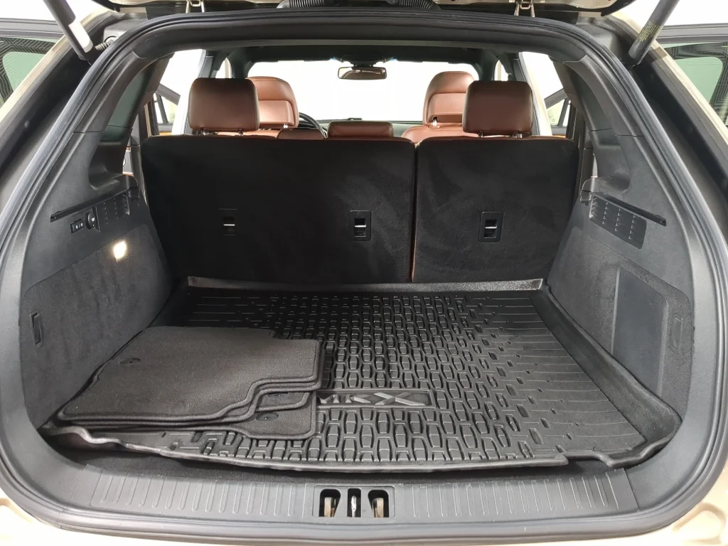 Used 2017 Tan Lincoln Reserve image 17