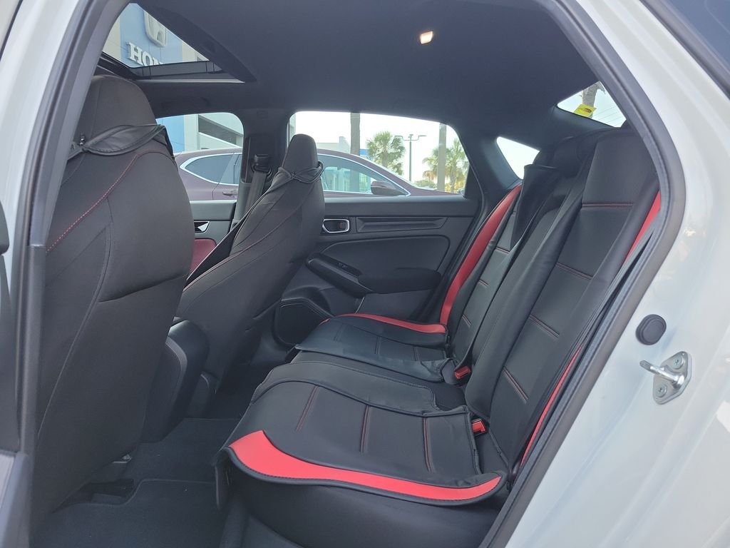 Certified Used 2025 Platinum White Pearl Honda SI image 15