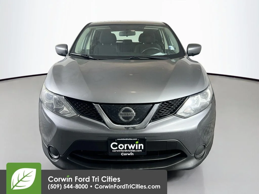 Used 2019 Brilliant Silver Metallic Nissan S image 4